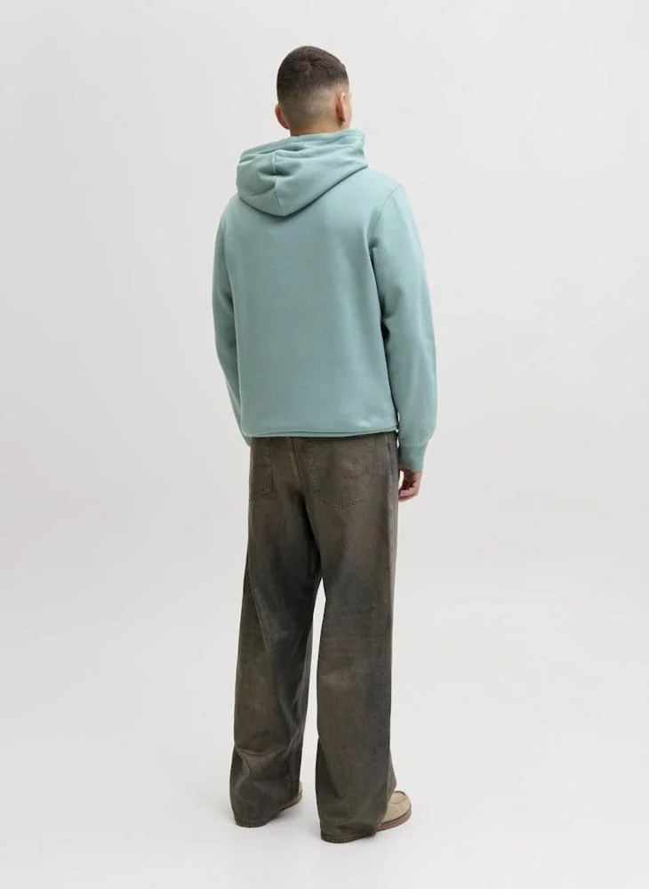 جاك اند جونز سويت شيرت بغطاء رأس برسومات